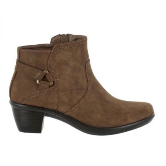 Easy Street Women's Dawnta Ankle Bootie Brown Matt - Picture 1 of 8